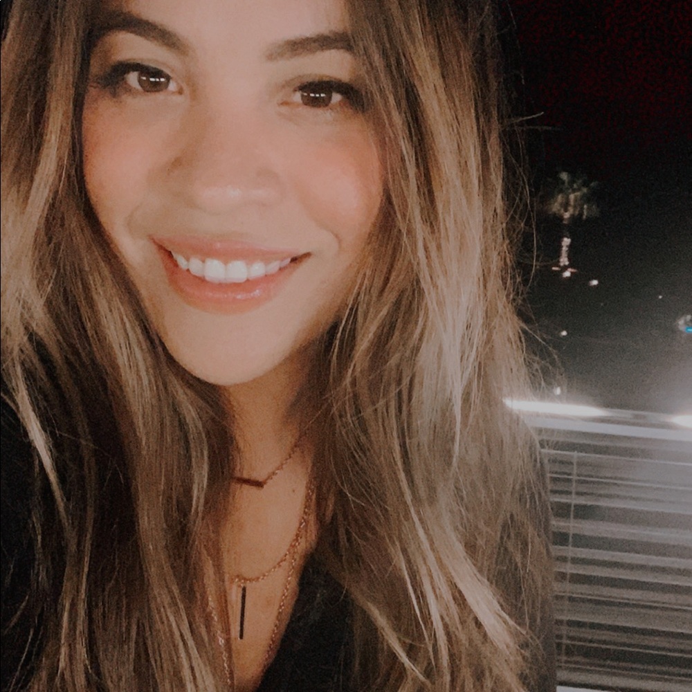 Meet your Posher, Evelin
